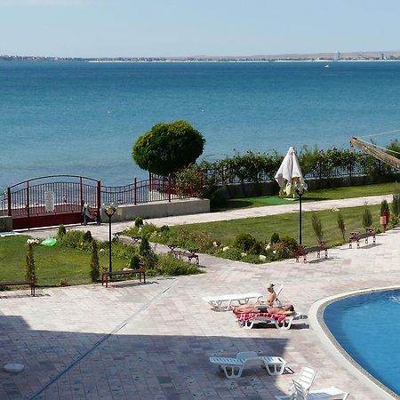 Private Apartments In Privilige Fort Beach Elenite Buitenkant foto