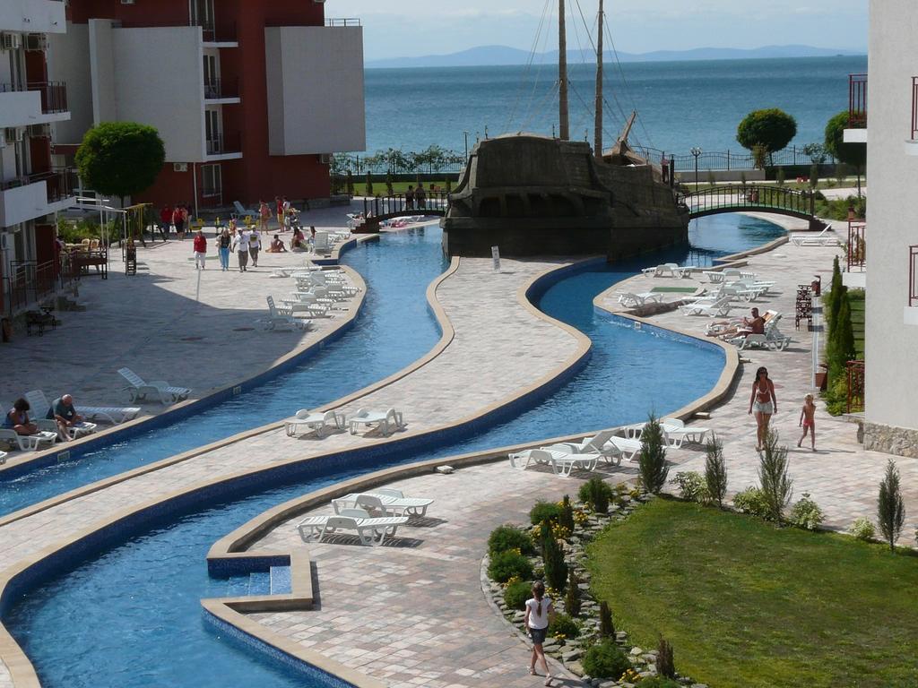 Private Apartments In Privilige Fort Beach Elenite Buitenkant foto